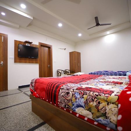 Hotel Royal Phoenix Agra  Bagian luar foto