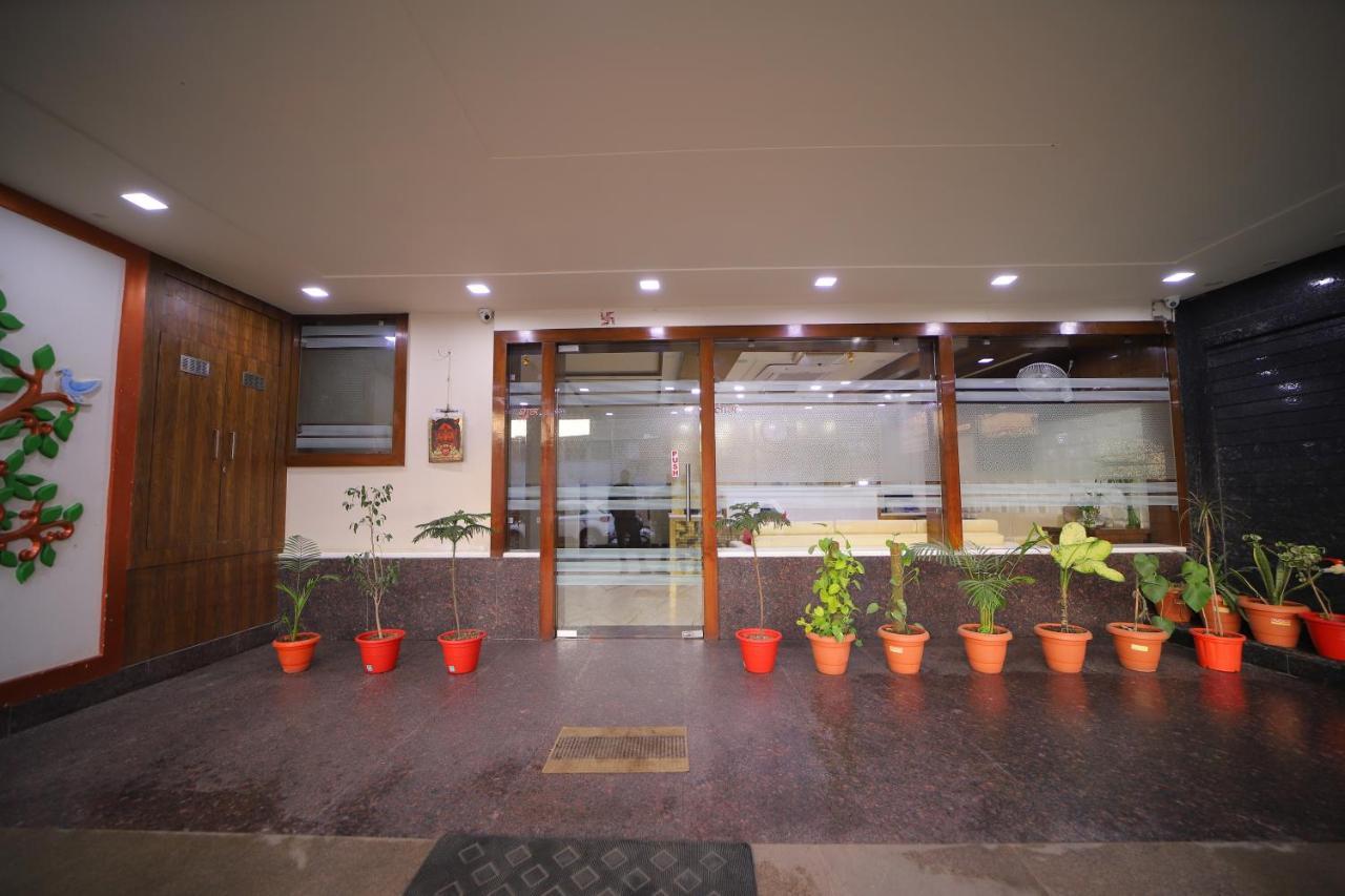 Hotel Royal Phoenix Agra  Bagian luar foto