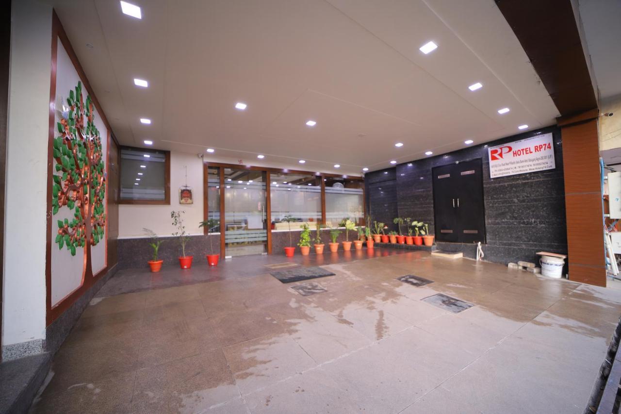 Hotel Royal Phoenix Agra  Bagian luar foto