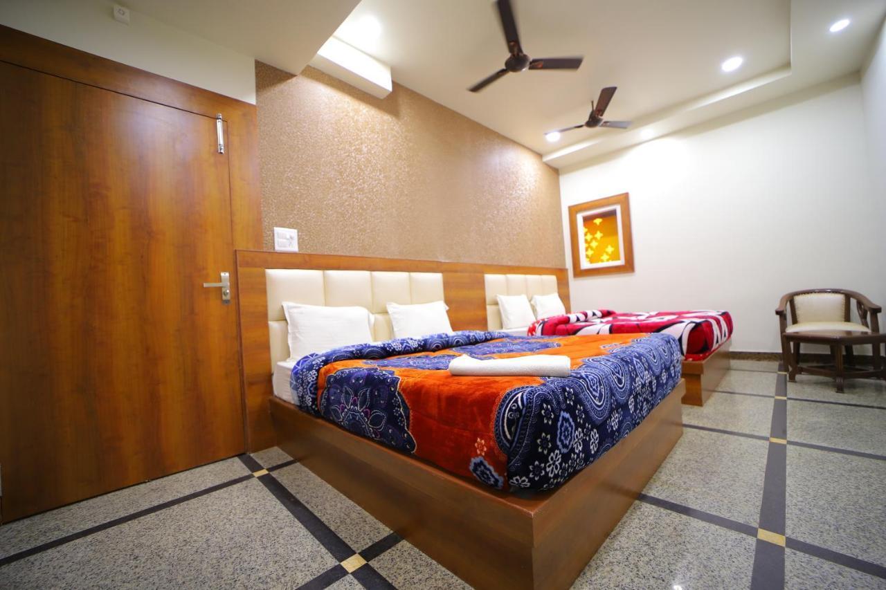 Hotel Royal Phoenix Agra  Bagian luar foto