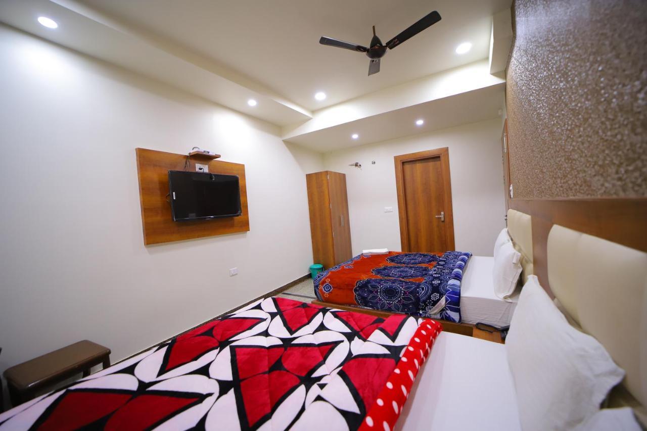 Hotel Royal Phoenix Agra  Bagian luar foto