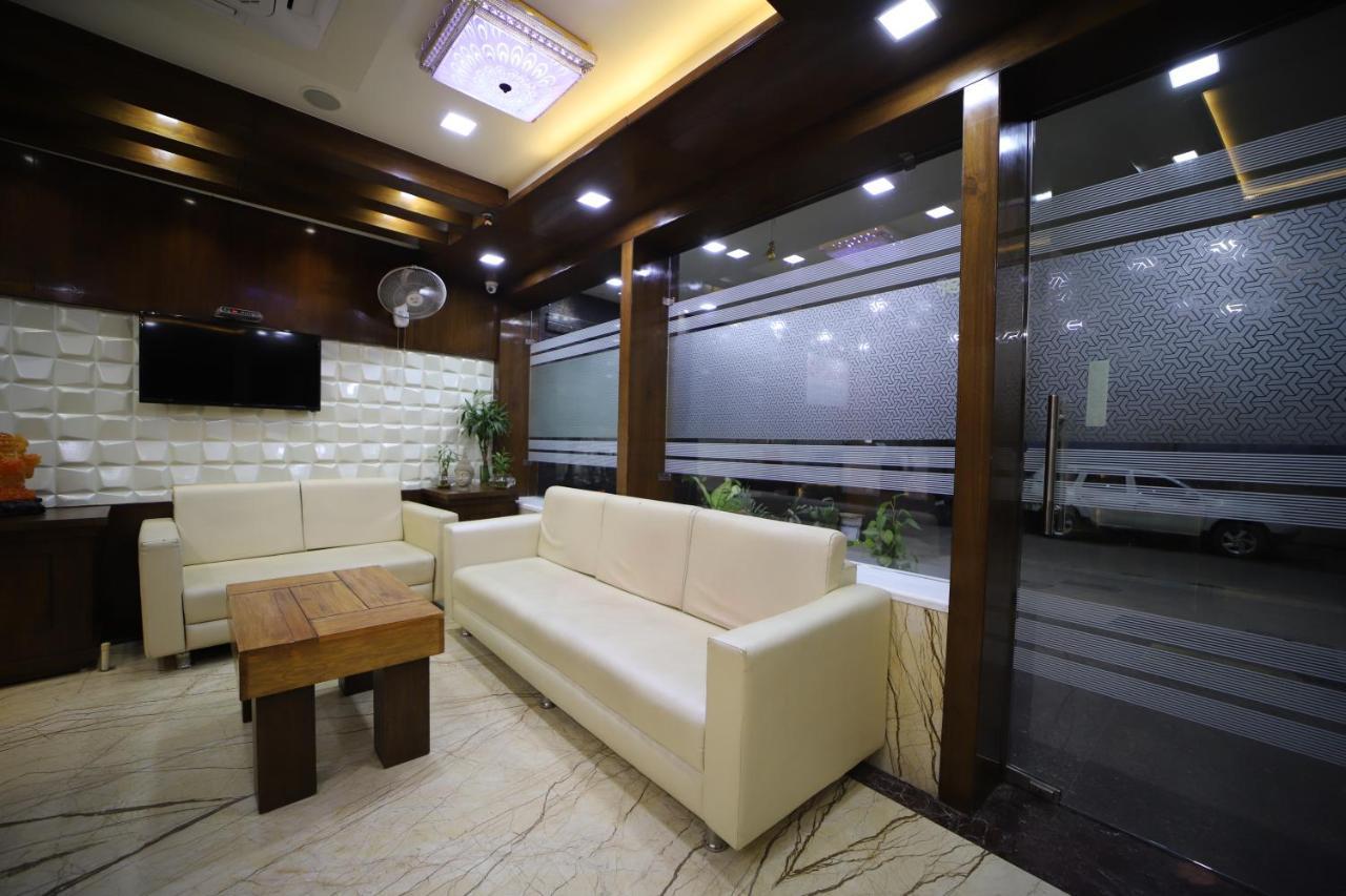 Hotel Royal Phoenix Agra  Bagian luar foto