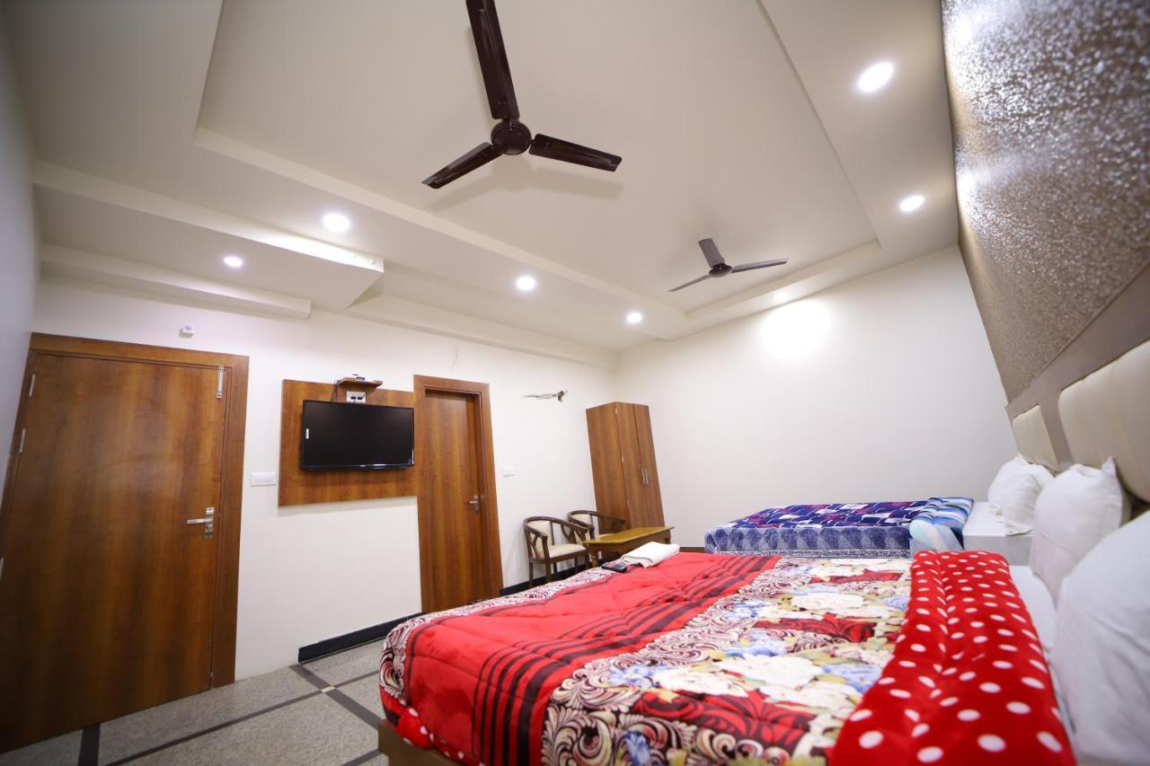 Hotel Royal Phoenix Agra  Bagian luar foto