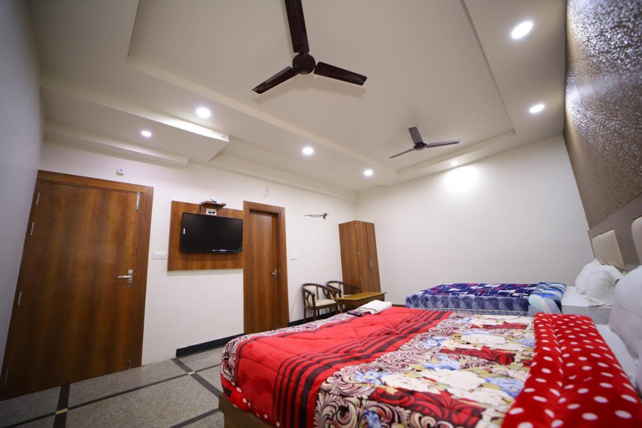 Hotel Royal Phoenix Agra  Bagian luar foto