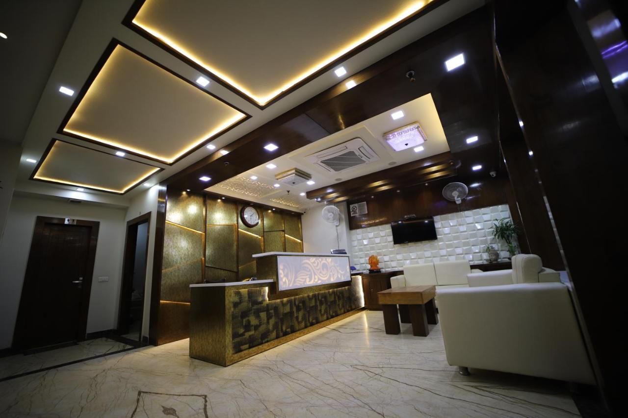 Hotel Royal Phoenix Agra  Bagian luar foto