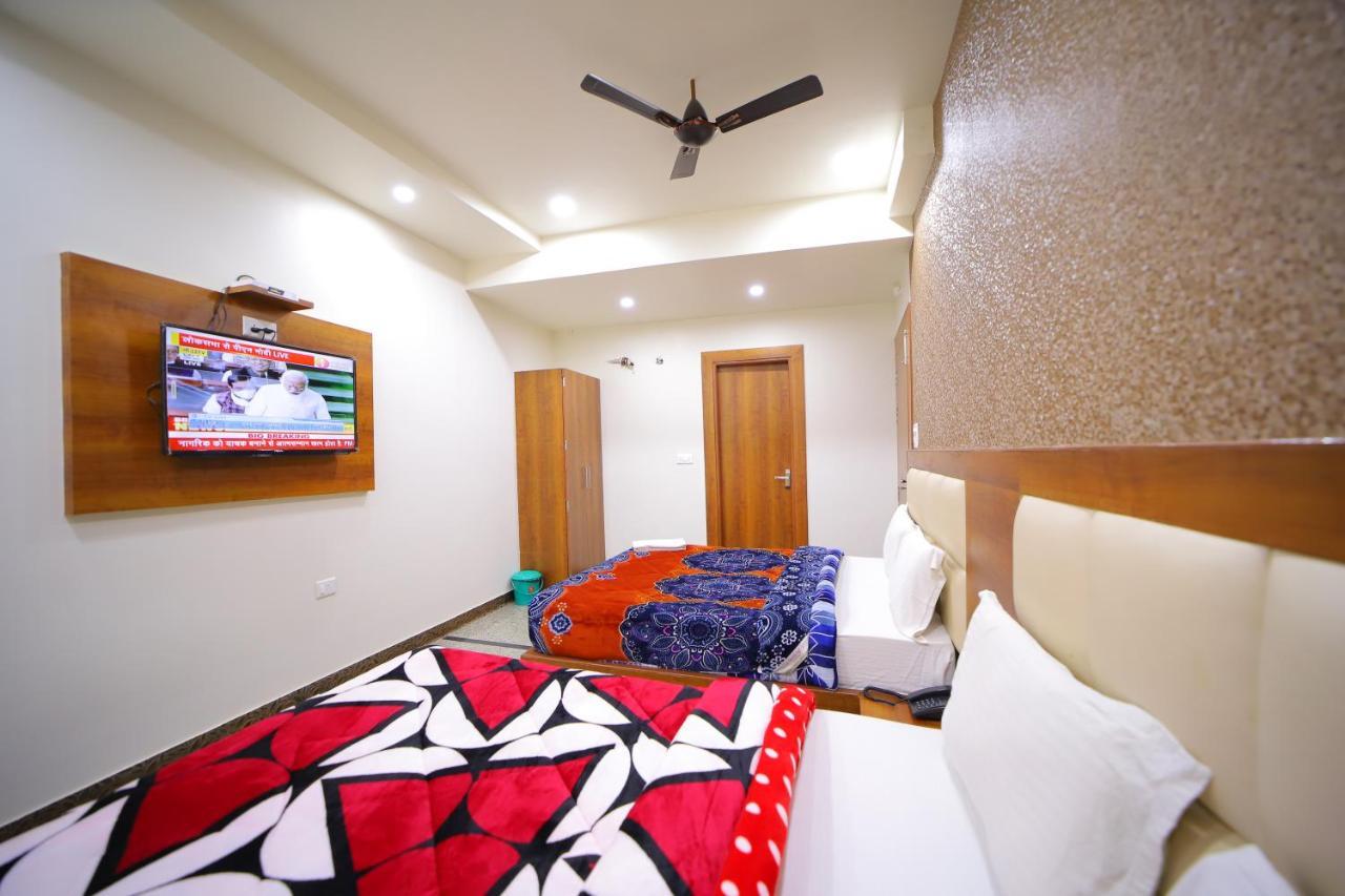 Hotel Royal Phoenix Agra  Bagian luar foto