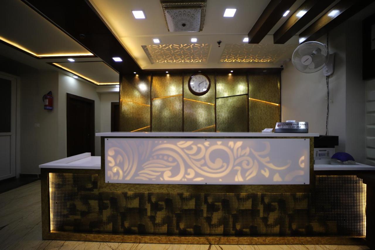 Hotel Royal Phoenix Agra  Bagian luar foto
