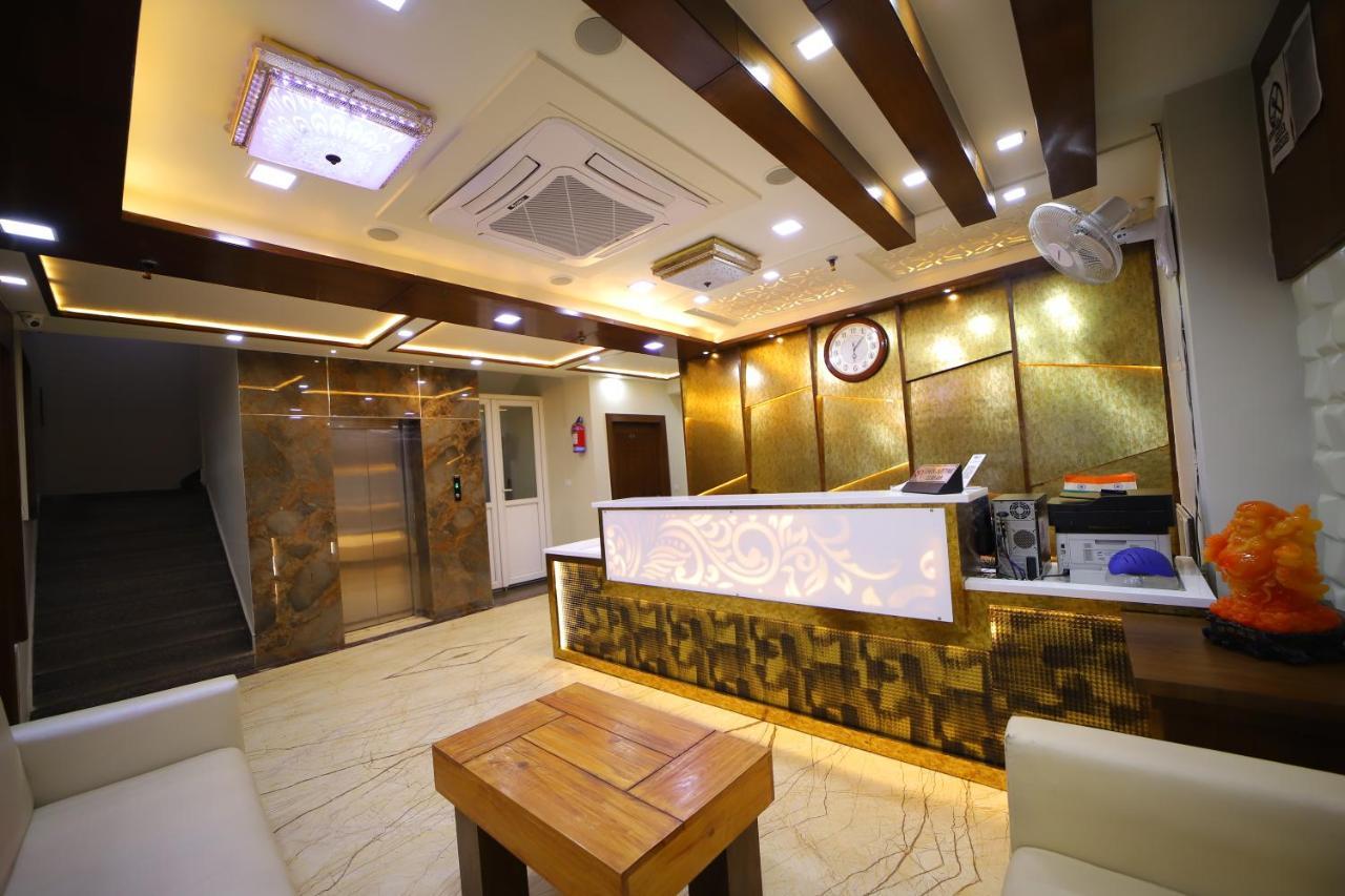 Hotel Royal Phoenix Agra  Bagian luar foto