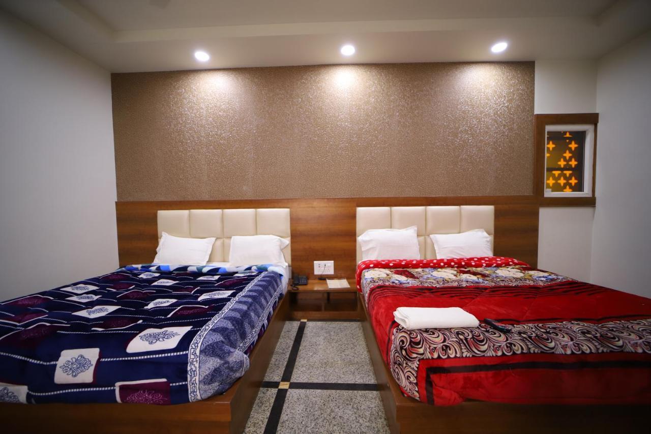 Hotel Royal Phoenix Agra  Bagian luar foto