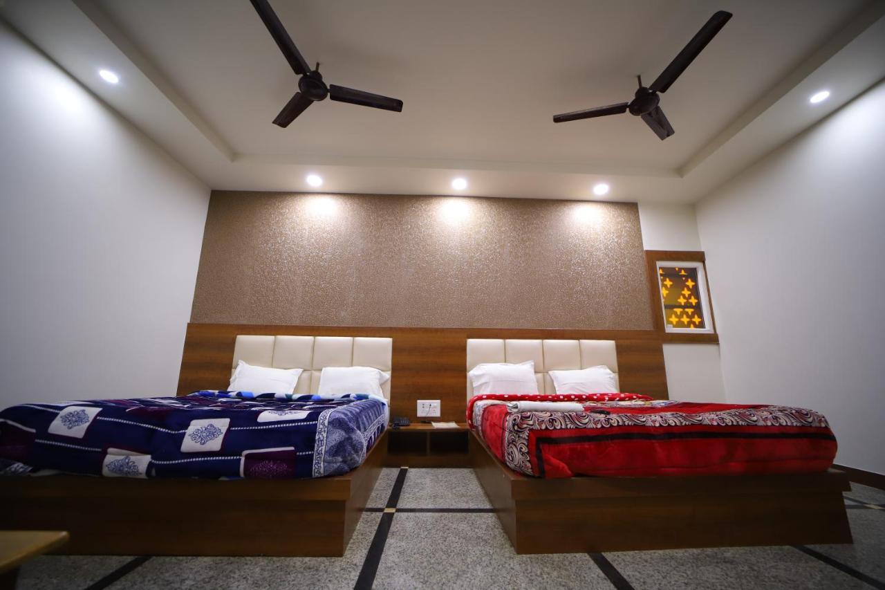 Hotel Royal Phoenix Agra  Bagian luar foto