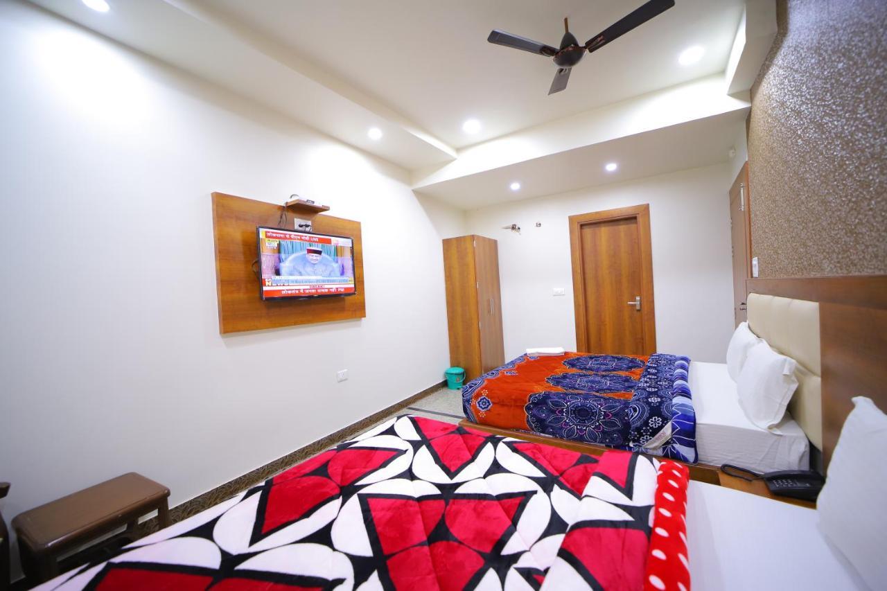 Hotel Royal Phoenix Agra  Bagian luar foto