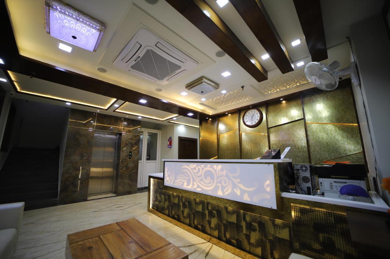 Hotel Royal Phoenix Agra  Bagian luar foto