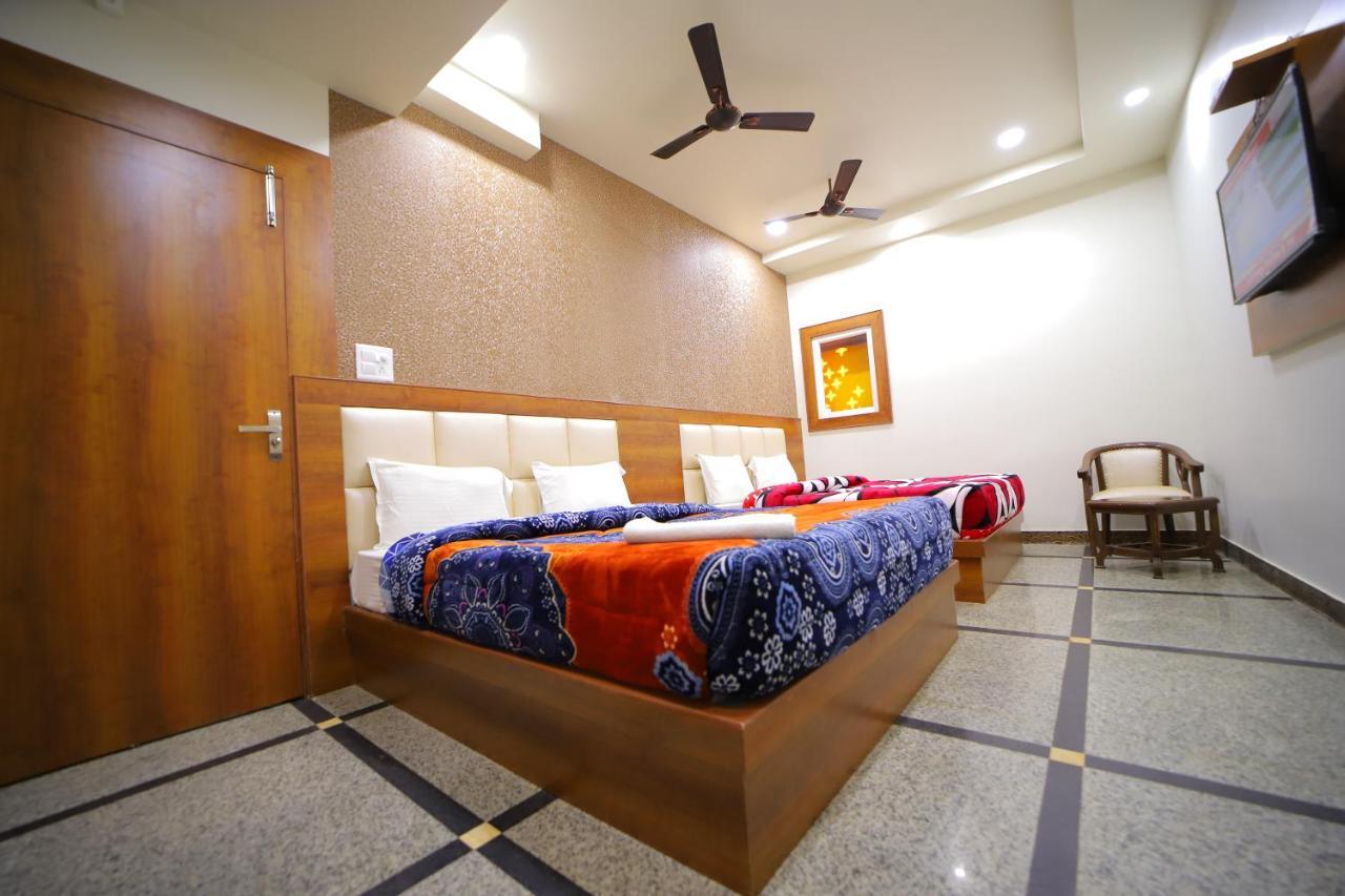 Hotel Royal Phoenix Agra  Bagian luar foto